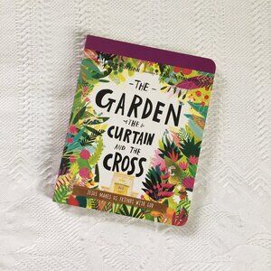 ⚪ 3/$15 NWOT Baby/Toddler board book The Garden The Curtain & The Cross